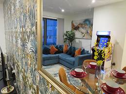 2 Bed Apt Sleeps 7 - Arcade Machine, Wifi, Central