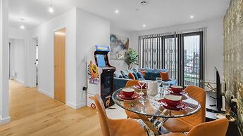 2 Bed Apt Sleeps 7 - Arcade Machine, Wifi, Central