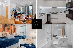 2 Bed Apt Sleeps 7 - Arcade Machine, Wifi, Central