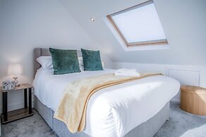 Oasis - 2 Bed Apartment - Ocean Breeze