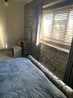 Stunning 1-bed Cottage in Halifax
