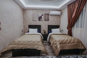 Pyramids planet hotel