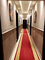 Pyramids planet hotel