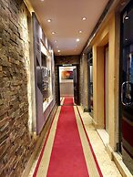 Pyramids planet hotel