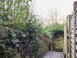 Basement Flat 43