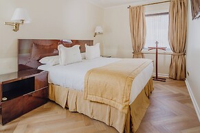 Orly Suites