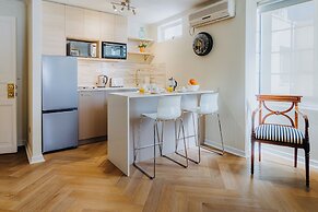 Orly Suites