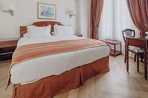Orly Suites