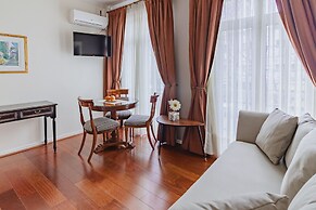 Orly Suites
