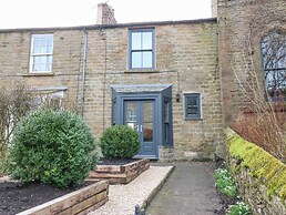 4 Castle Terrace
