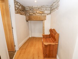 4 Castle Terrace