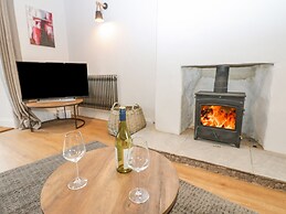 4 Castle Terrace
