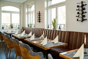 ROCA Restaurant & Hotel