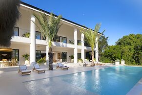 Villa Escondida by Lumina