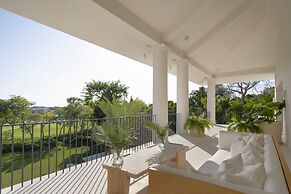 Villa Escondida by Lumina