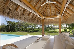 Villa Escondida by Lumina