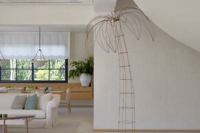 Villa Escondida by Lumina