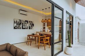 Yahvi Villa by Betterplace