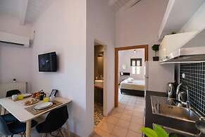 Drakatos Apartment 1B