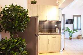 Drakatos Apartment 1B