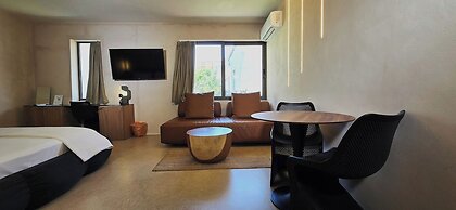 99 Adrianou Luxury Urban Stay