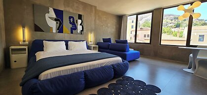 99 Adrianou Luxury Urban Stay