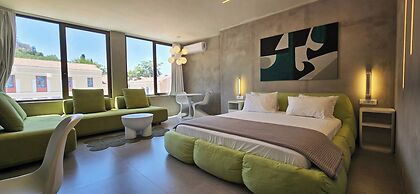99 Adrianou Luxury Urban Stay