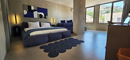 99 Adrianou Luxury Urban Stay
