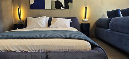 99 Adrianou Luxury Urban Stay