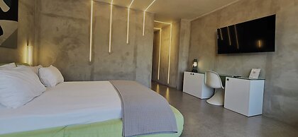 99 Adrianou Luxury Urban Stay