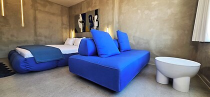 99 Adrianou Luxury Urban Stay