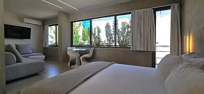 99 Adrianou Luxury Urban Stay