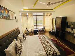 Hotel The White Castle