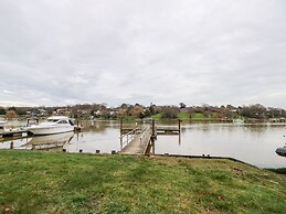 Creek Lodge