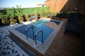 İnce Bungalov