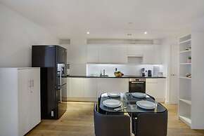 2-bed Apartment, Sleeps 4, Free Parking