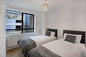2-bed Apartment, Sleeps 4, Free Parking