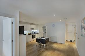 2-bed Apartment, Sleeps 4, Free Parking