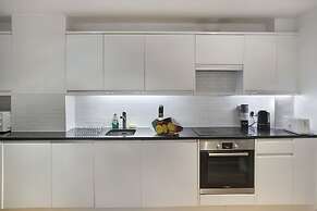 2-bed Apartment, Sleeps 4, Free Parking