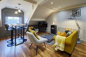 Host Stay Ochre Yellow