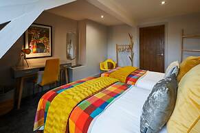 Host Stay Ochre Yellow