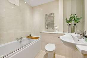 Host Apartments Queen Square Apartment