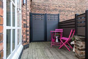 Host Apartments The Pilgrim Coach House