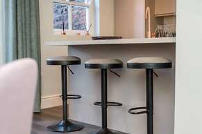 Host Apartments The Pilgrim Coach House