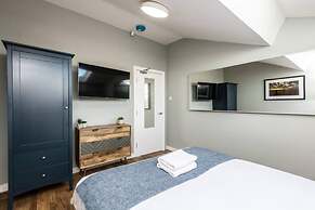 Host Apartments Catharine Quarters III