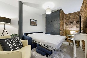 Host Apartments Henry s Hideaway