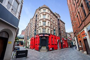 Host Apartments Mathew St Studio