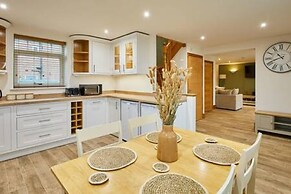 Host Stay Fawcett Cottage