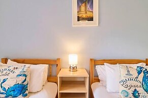 Host Stay Cobb Court