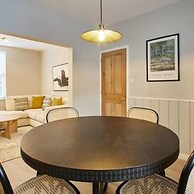 Host Stay Penny Farthing Cottage